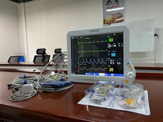6 معايير ICU مراقبة القلب المحمولة لمراقبة ECG NIBP SPO2