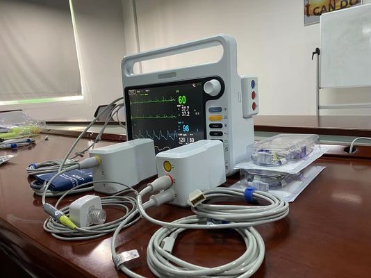 8 لغات مراقبة المريض المحمولة 15 بوصة شاشة TFT LCD ICU مراقبة القلب