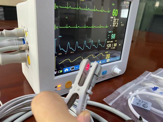 جهاز مراقبة مريض بيطري محمول 8.4 بوصة دقة عالية لـ EtCO2 ECG SPO2 NIBP Temp