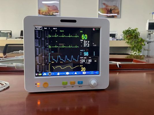 جهاز مراقبة مريض محمول 8.4 بوصة متعدد المعلمات دقة عالية لـ EtCO2 ECG SPO2 NIBP Temp