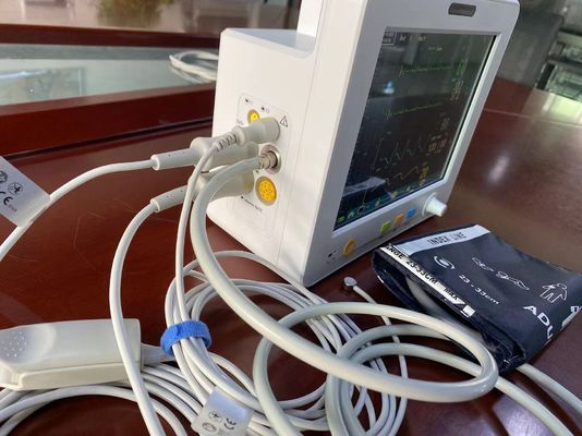 8.4 بوصة TFT LCD متعدد المعلمات مراقبة المريض دقة عالية للبالغين الأطفال حديثي الولادة